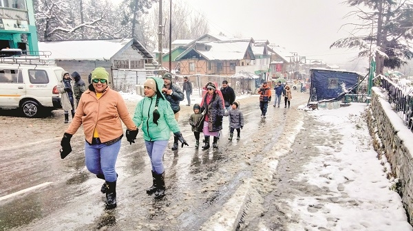 1672783227 Winter tourism thrives in Kashmir Christmas New Year celebrations culminate - Travel News, Insights & Resources.