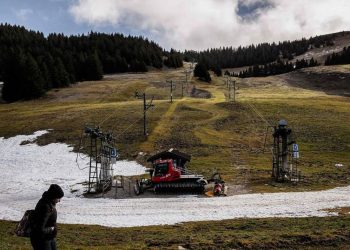 Brits hopes for a ski getaway squashed as Alpine snow - Travel News, Insights & Resources.