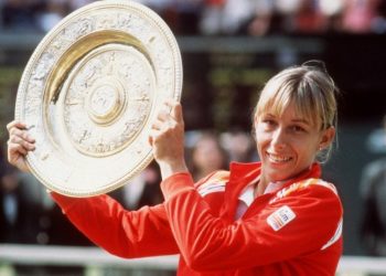 Tennis Legend Martina Navratilova Diagnosed With Throat Breast Cancer - Travel News, Insights & Resources.