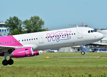 Wizz Air and EasyJet shares lead FTSE 250 as confidence - Travel News, Insights & Resources.