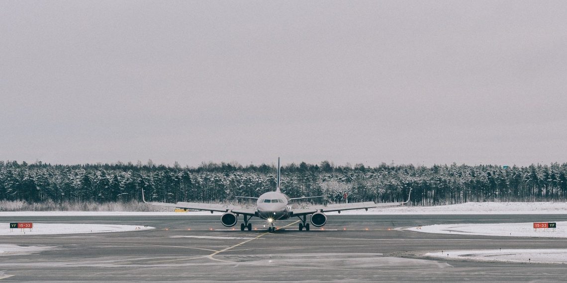 Arctic blast causes flight disruptions across UK - Travel News, Insights & Resources.