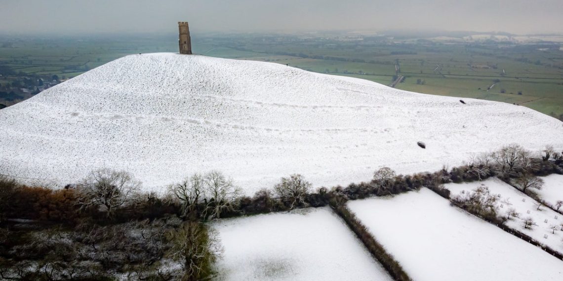 Bristol airport cancels all morning flights amid Arctic blast - Travel News, Insights & Resources.