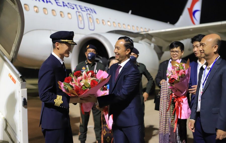 Cambodia welcomes 1st Chinese flight tourists to Siem Reap - Travel News, Insights & Resources.