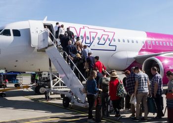 TONY HETHERINGTON Wizz Air settles customers case - Travel News, Insights & Resources.