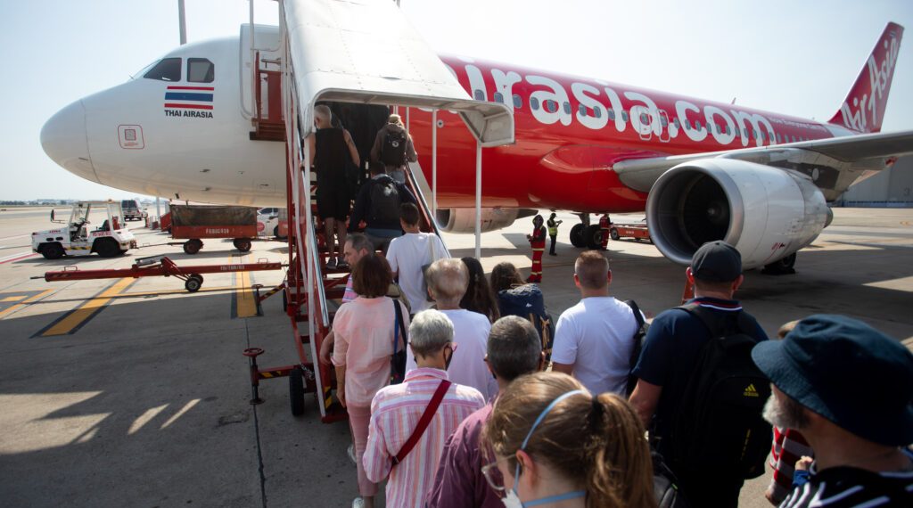 Weighing carryon bags Thai AirAsia proves embodiment of LCC - Travel News, Insights & Resources.