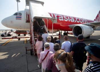 Weighing carryon bags Thai AirAsia proves embodiment of LCC - Travel News, Insights & Resources.