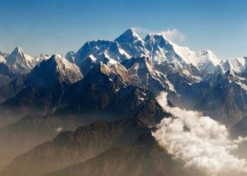 Everest to Welcome Around 500 Climbers This Season Reports UAE - Travel News, Insights & Resources.