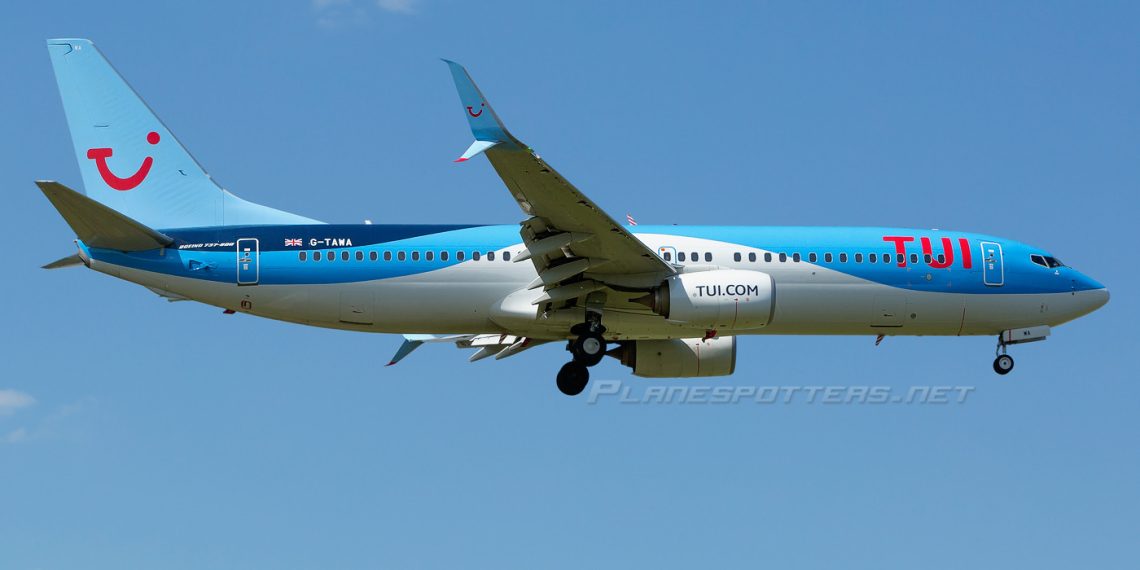 G TAWA TUI Airways Boeing 737 8K5WL - Travel News, Insights & Resources.