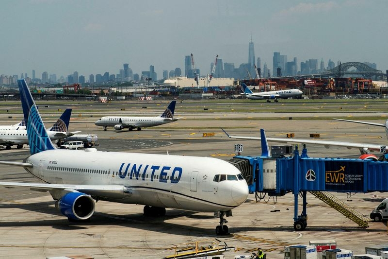 United Airlines CEO aims to avoid flight disruptions ahead of - Travel News, Insights & Resources.