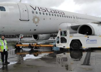 Vistara aircraft engine hit by tow truck during push back - Travel News, Insights & Resources.