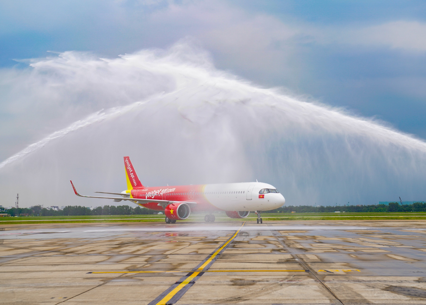 Vietjets 101st aircraft arrives at Tan Son Nhat International Airport 2 - Travel News, Insights & Resources.