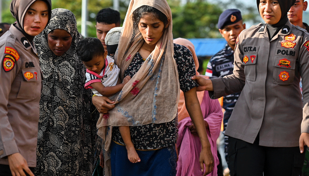 Hundreds of Rohingya refugees set sail from Bangladesh - Travel News, Insights & Resources.