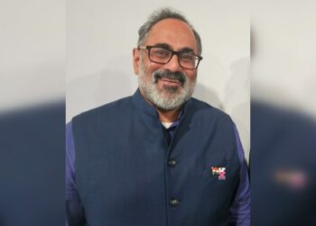 Rajeev Chandrasekhar shares pic of litter in Vistara flight Airline - Travel News, Insights & Resources.