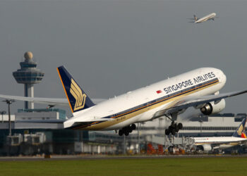 Singapore Airlines sets 5% sustainable fuel target by 2030