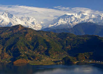 AnapurnaFromPokhara Jean Marie Hullot Wikimedia CC3.0 - Travel News, Insights & Resources.