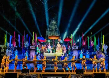 Cambodias Angkor Thanksgiving event draws thousands of international visitors in - Travel News, Insights & Resources.