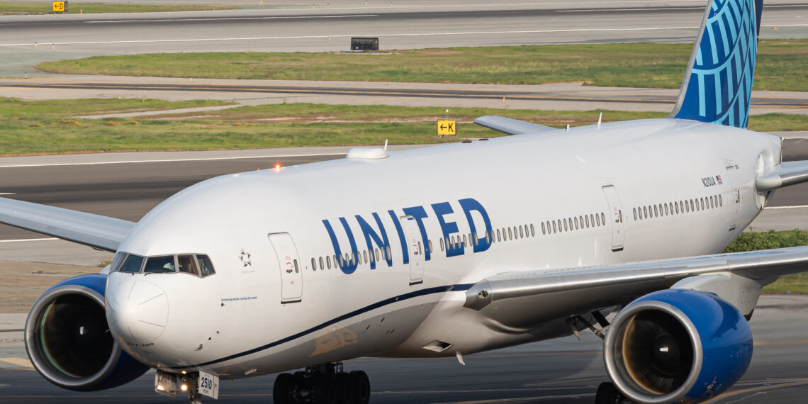 United Doubles Down on Pilot Hiring Sets New Record - Travel News, Insights & Resources.