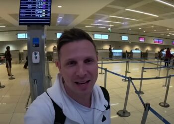 YouTuber says Qatar Airways banned him after negative review - Travel News, Insights & Resources.