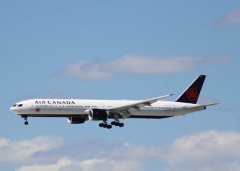 Air Canada Flight Delayed By 6 Hours As Passenger Opens - Travel News, Insights & Resources.