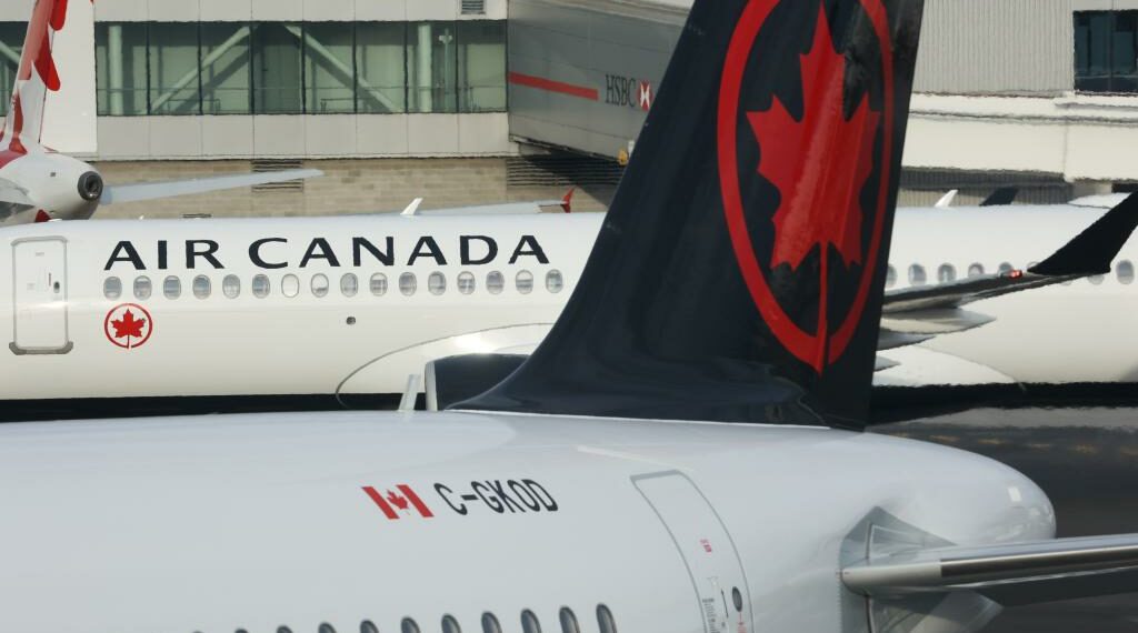 Air Canada passenger in ‘state of crisis tries to open - Travel News, Insights & Resources.