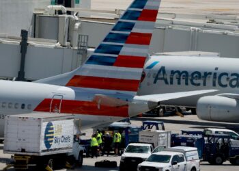 American Airlines to lay off 656 employees to provide elevated - Travel News, Insights & Resources.