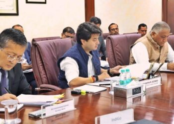 Jyotiraditya Scindia directs airlines to enhance their on time performance - Travel News, Insights & Resources.