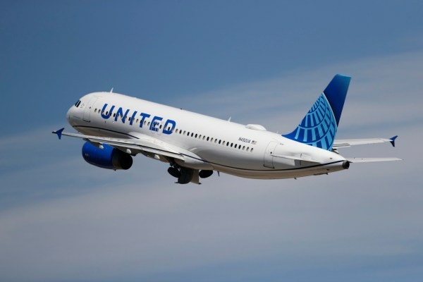 Six year old girl ‘disfigured by United Airlines in flight meal - Travel News, Insights & Resources.