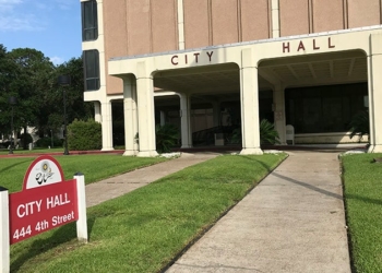 Stock PA City Hall 1 - Travel News, Insights & Resources.