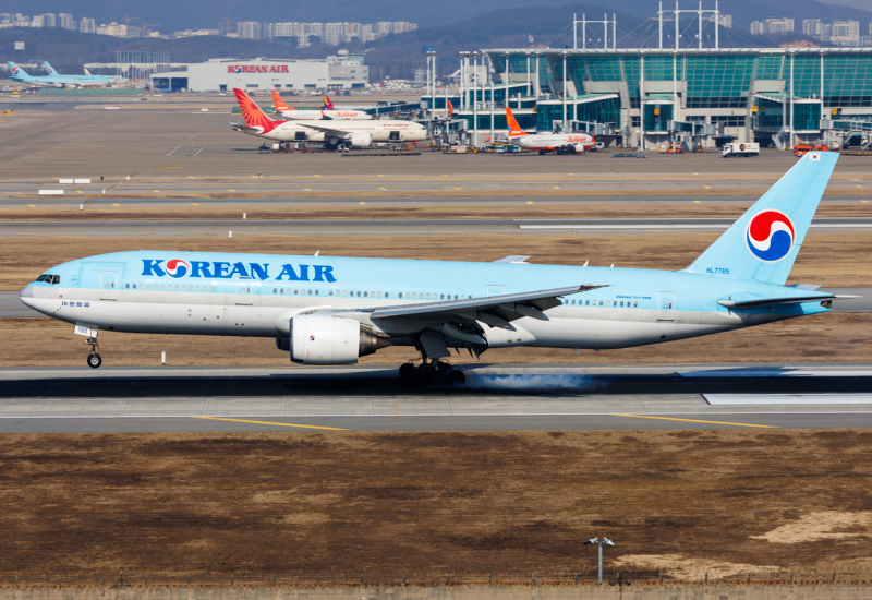 HL7765 Korean Air Boeing 777 200ER by Thomas Tse AeroXplorer - Travel News, Insights & Resources.