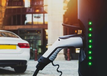 Hotels missing out on revenue from electric vehicle charge points - Travel News, Insights & Resources.