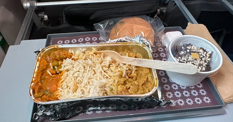 Inedible As Hostel Mess Food Passenger Blasts Vistaras In Flight Meal - Travel News, Insights & Resources.