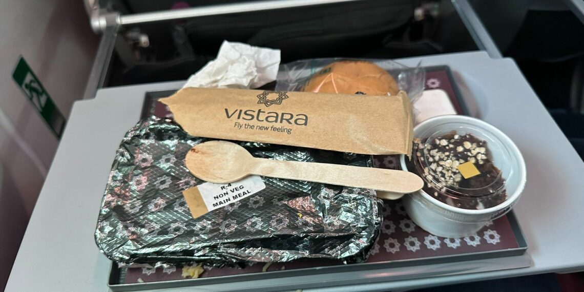 Sense Of Nostalgia Food Vlogger Makes Fun Of Vistara Airlines.webp - Travel News, Insights & Resources.