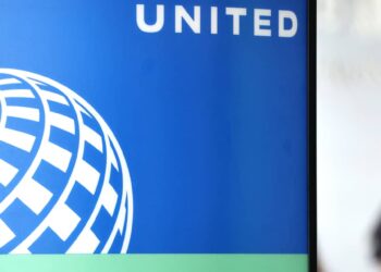 United Airlines Boeing Plane Loses Panel Mid Flight - Travel News, Insights & Resources.