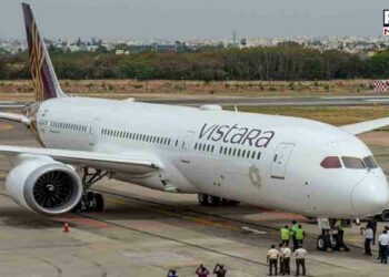 Vistara faces flight delays cancellations as pilots reporting sick leave.webp - Travel News, Insights & Resources.