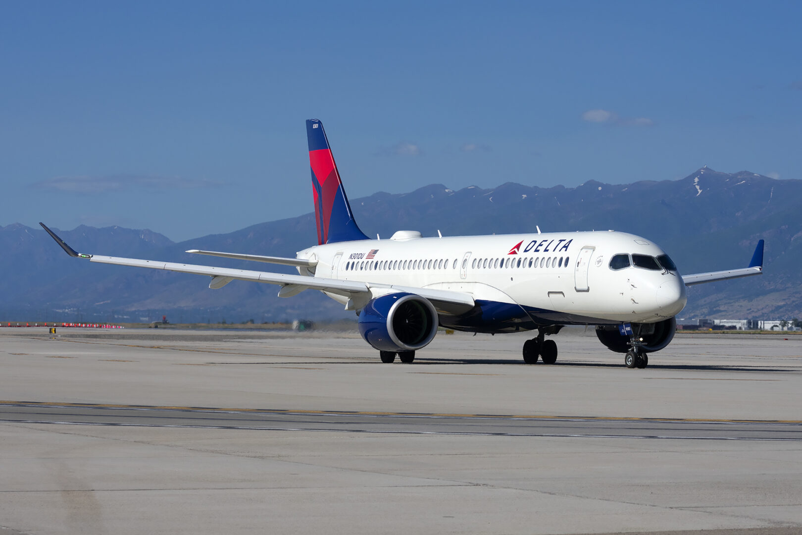 N301DU, Delta Air Lines Airbus A220-300 @KSLC. Photo: Michael Rodeback/airways