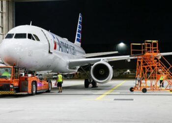 American Airlines pilots call out ‘significant spike in safety problems - Travel News, Insights & Resources.