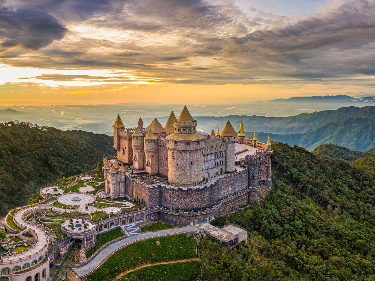 Ban sao cua Sun World Ba Na Hills 4 - Travel News, Insights & Resources.