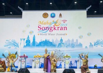 Celebrate Thai New Year with Splendor Maha Songkran World Water - Travel News, Insights & Resources.