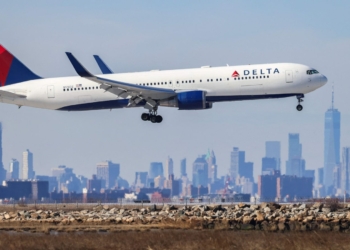 Delta Airlines Boeing 757 crew declares emergency over ‘flap disagree - Travel News, Insights & Resources.