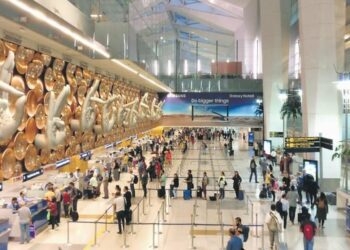 Four cargo warehouse agents at Delhi airport steal iPhones from - Travel News, Insights & Resources.