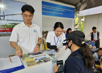 Japanese volunteers promote tourism across Vietnam - Travel News, Insights & Resources.