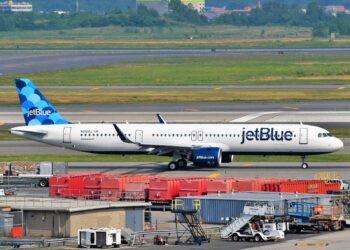 JetBlue Flight Dublin New York Suffers Computer Issues - Travel News, Insights & Resources.