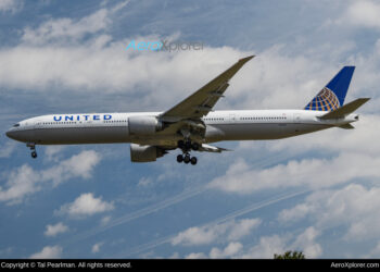 N2645U United Airlines Boeing 777 300ER by Tal Pearlman AeroXplorer - Travel News, Insights & Resources.