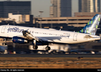 N793JB JetBlue Airways Airbus A320 by Cheney Wu AeroXplorer - Travel News, Insights & Resources.