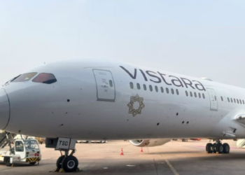 Passengers Slam Vistara Over Multiple Flight Delays and Cancellations Carrier - Travel News, Insights & Resources.