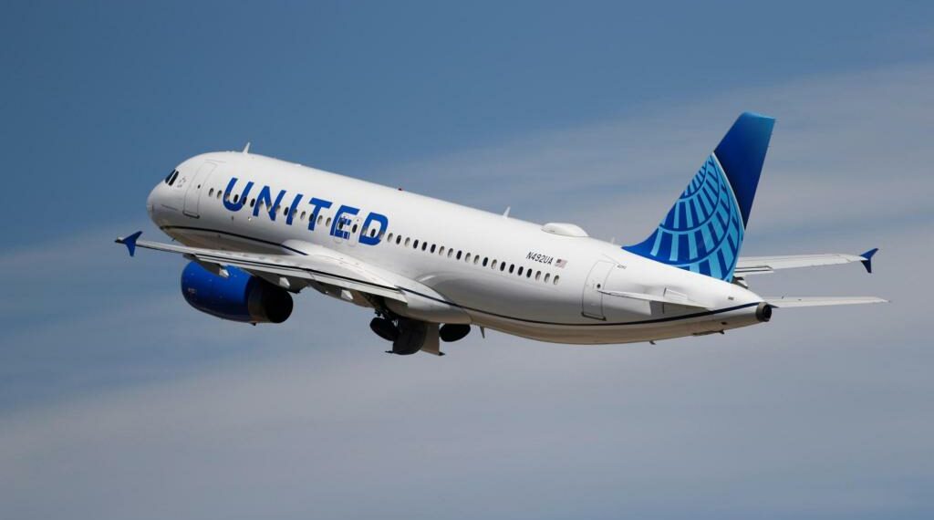 Two United Airlines planes clip wings at SFO - Travel News, Insights & Resources.