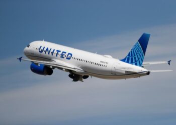 Two United Airlines planes clip wings at SFO - Travel News, Insights & Resources.