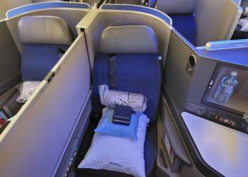 United Airlines Developing New Premium Business Class Push Button For - Travel News, Insights & Resources.