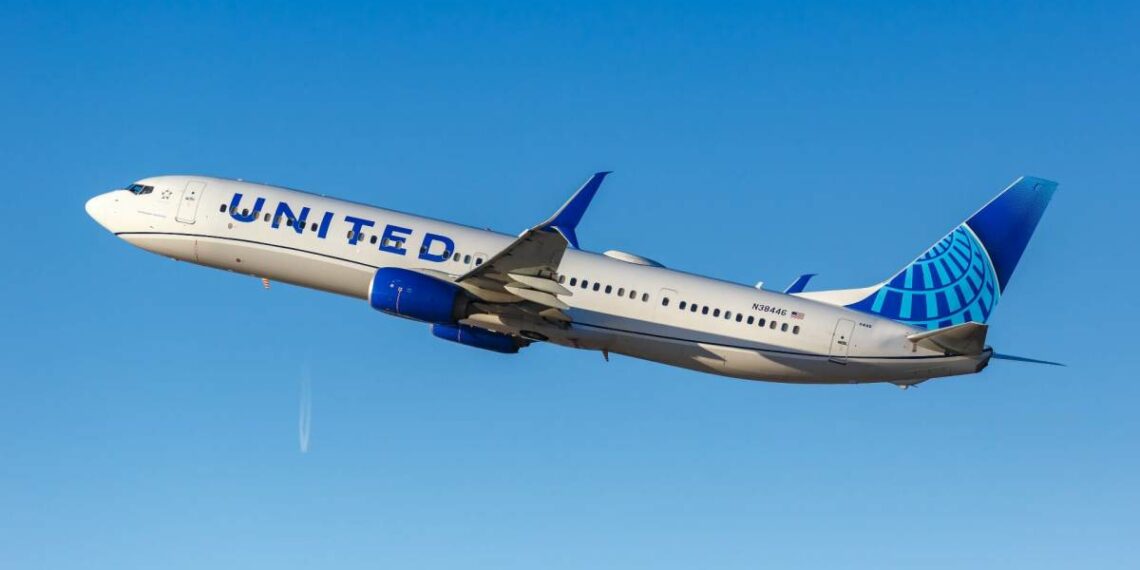 United Airlines passenger incident sparks abrupt strong reaction - Travel News, Insights & Resources.