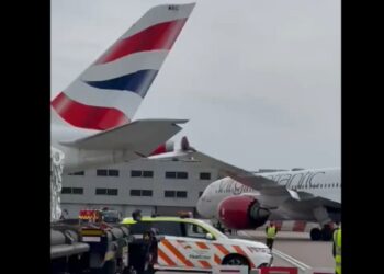 Virgin Atlantic And British Airways Passenger Planes Clip Wings At - Travel News, Insights & Resources.